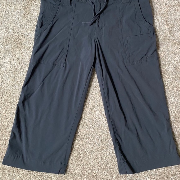 Lucy Women’s Dark Gray Athletic Cropped Pant - Picture 2 of 8